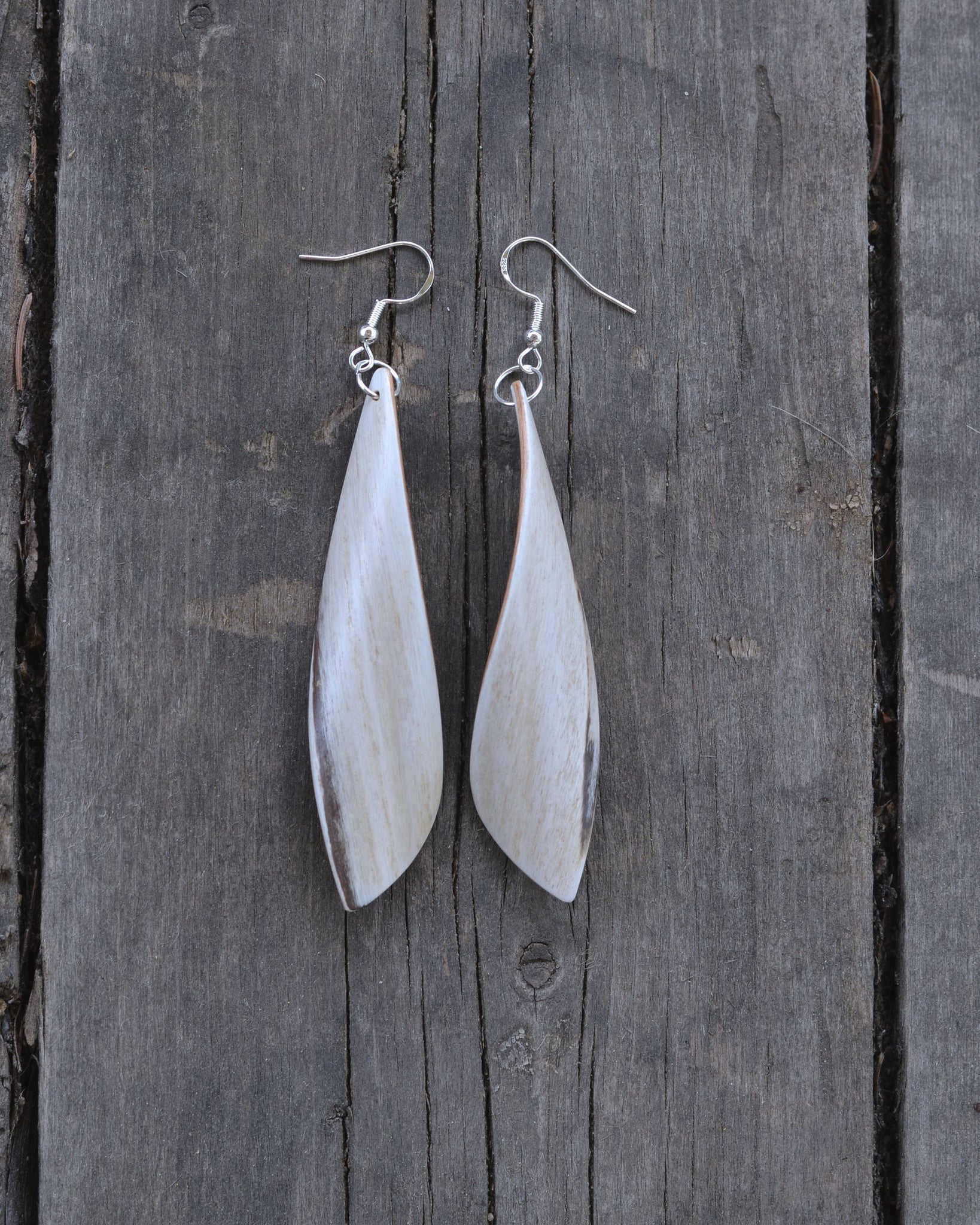 Wooden Earrings "Twist". White Makassar