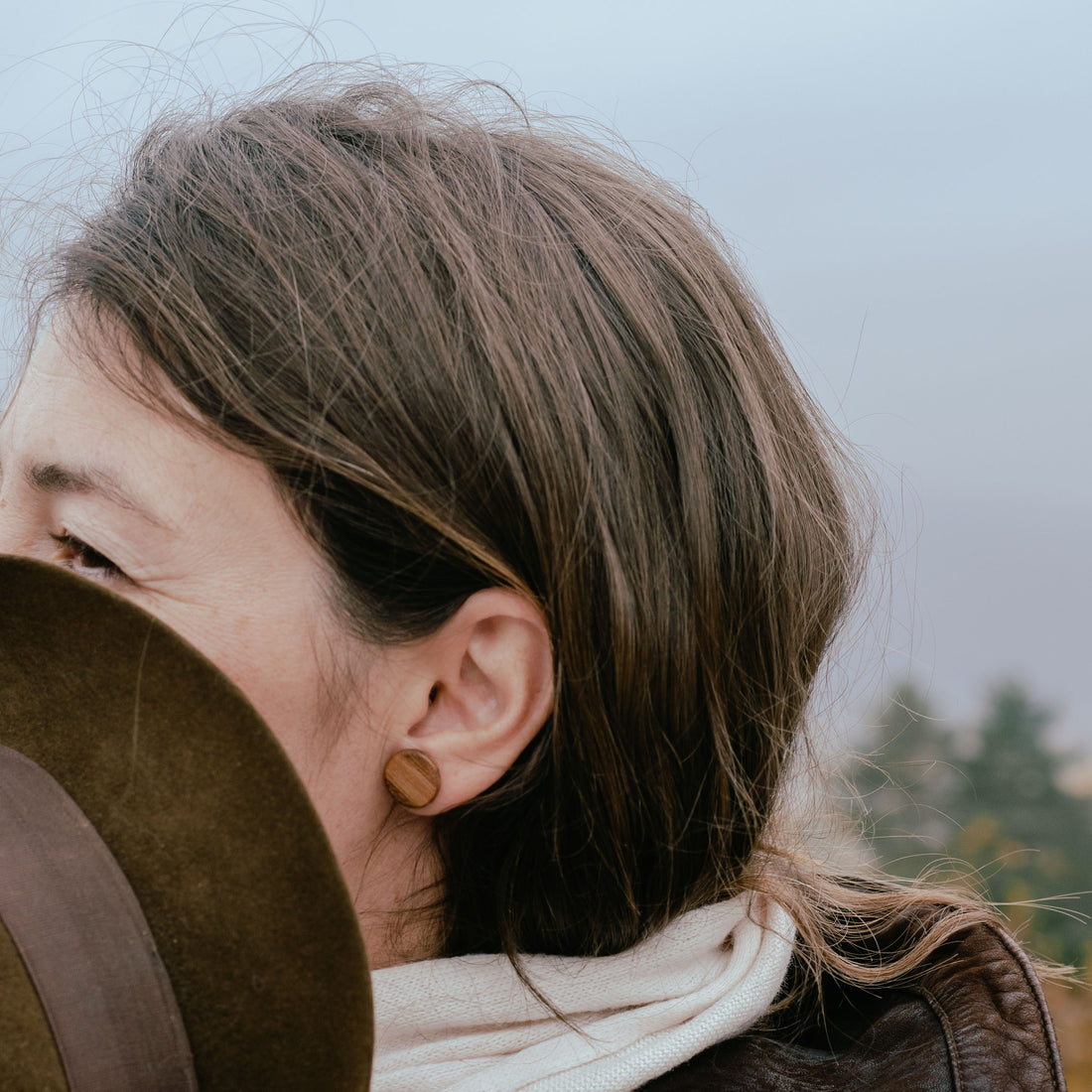 Natural Elm Wood Circle stud earrings