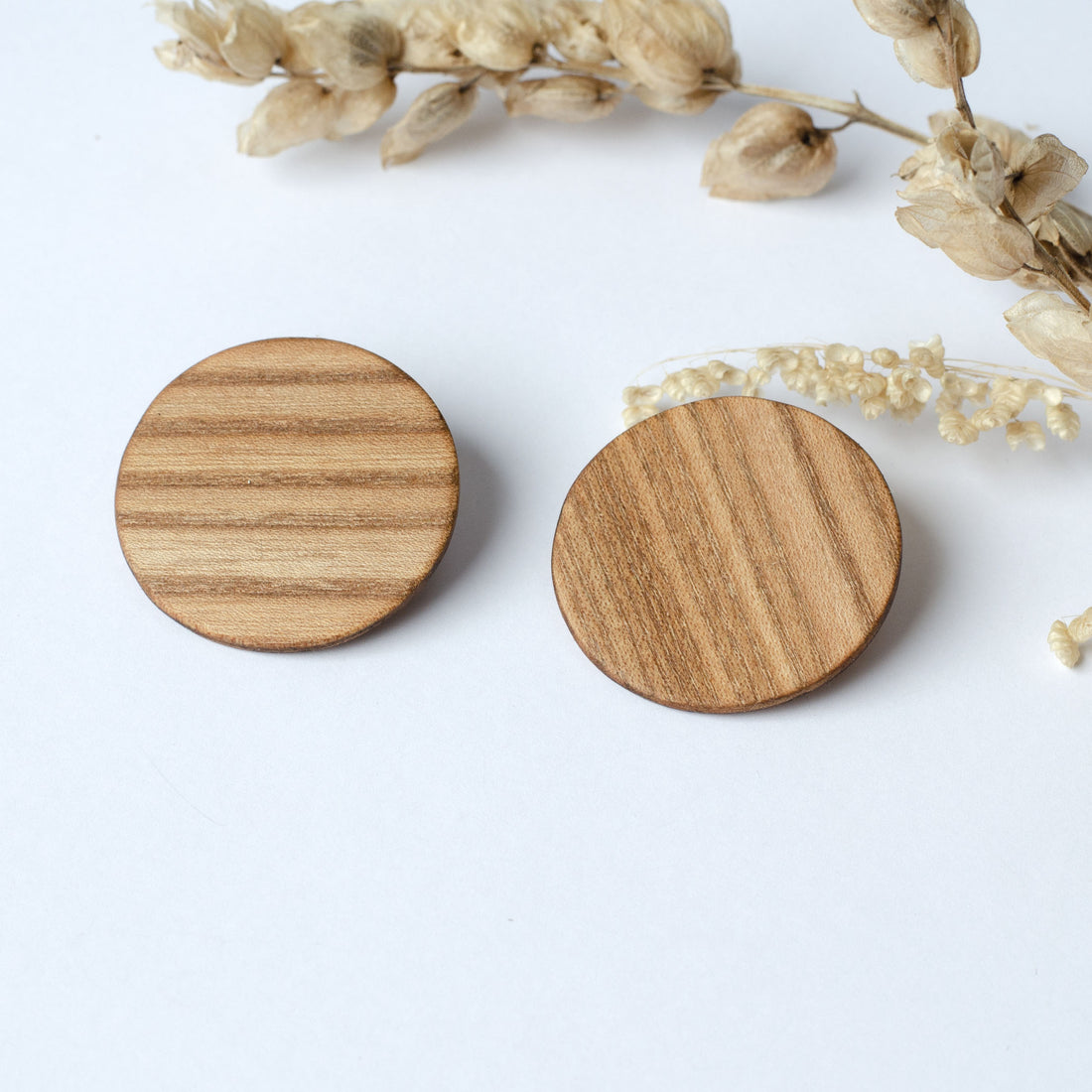 Natural Elm Wood Circle stud earrings