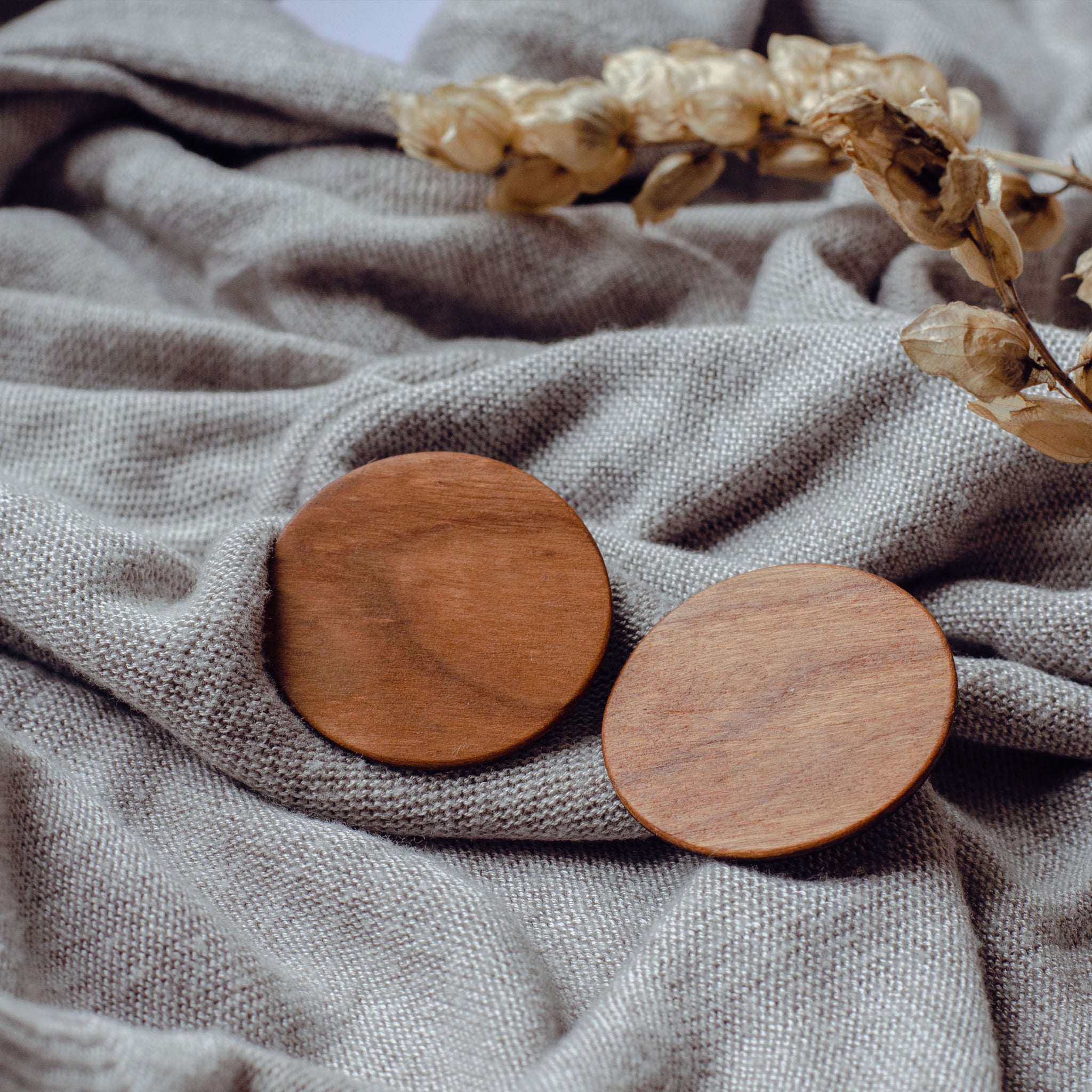 Natural Cherry & Wenge Circle stud earrings