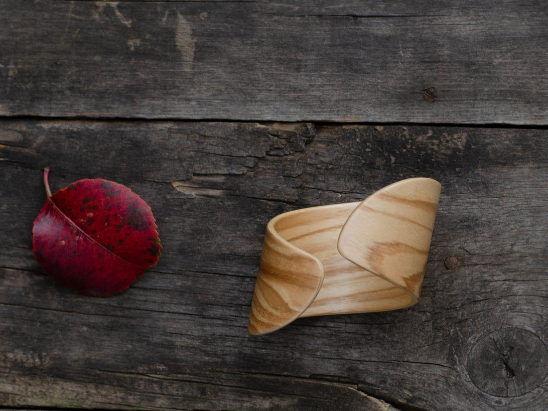 "Wrap Around" - Lightweight Wooden Bangle in Ash wood