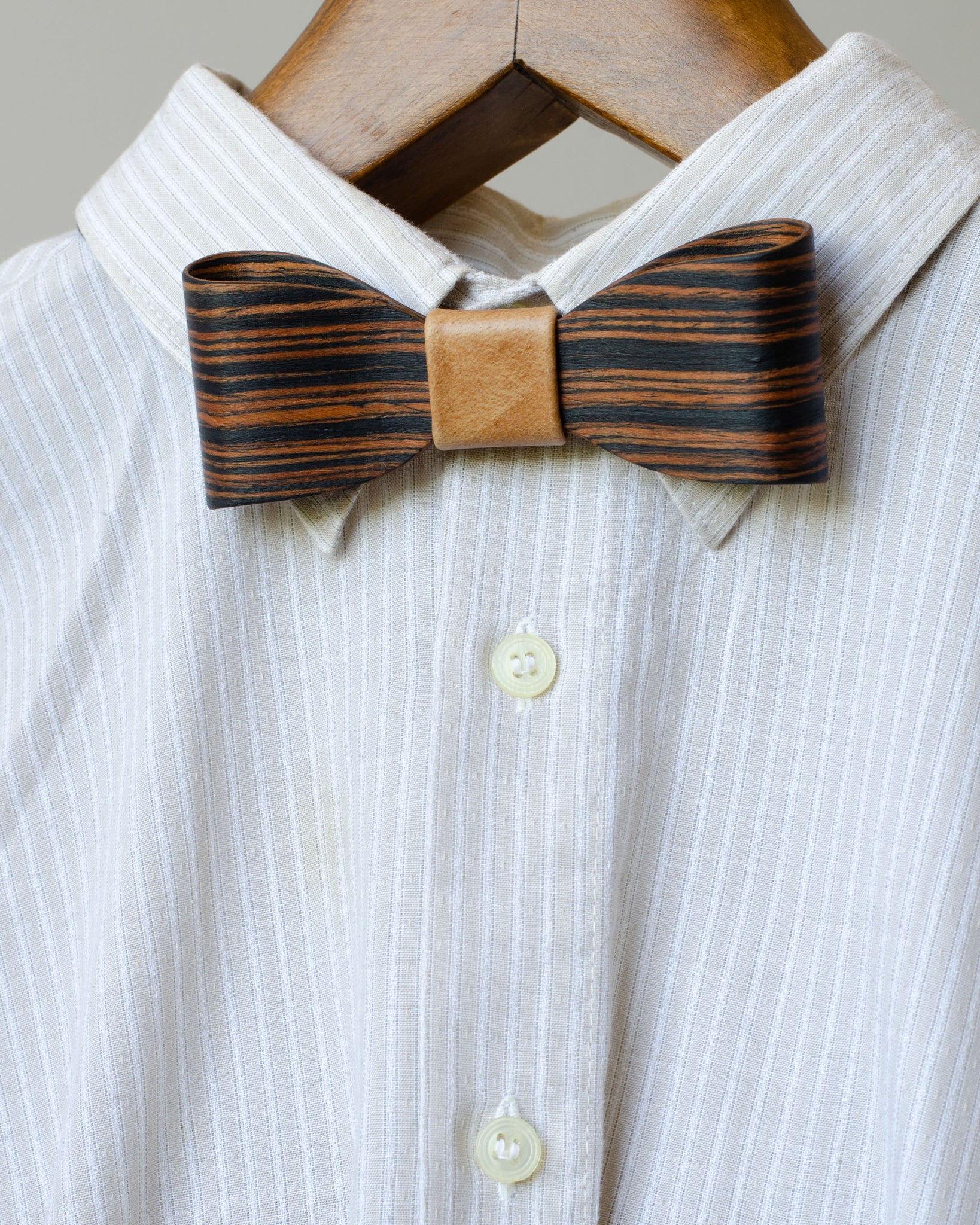 Dark Makassar Wood Bowtie