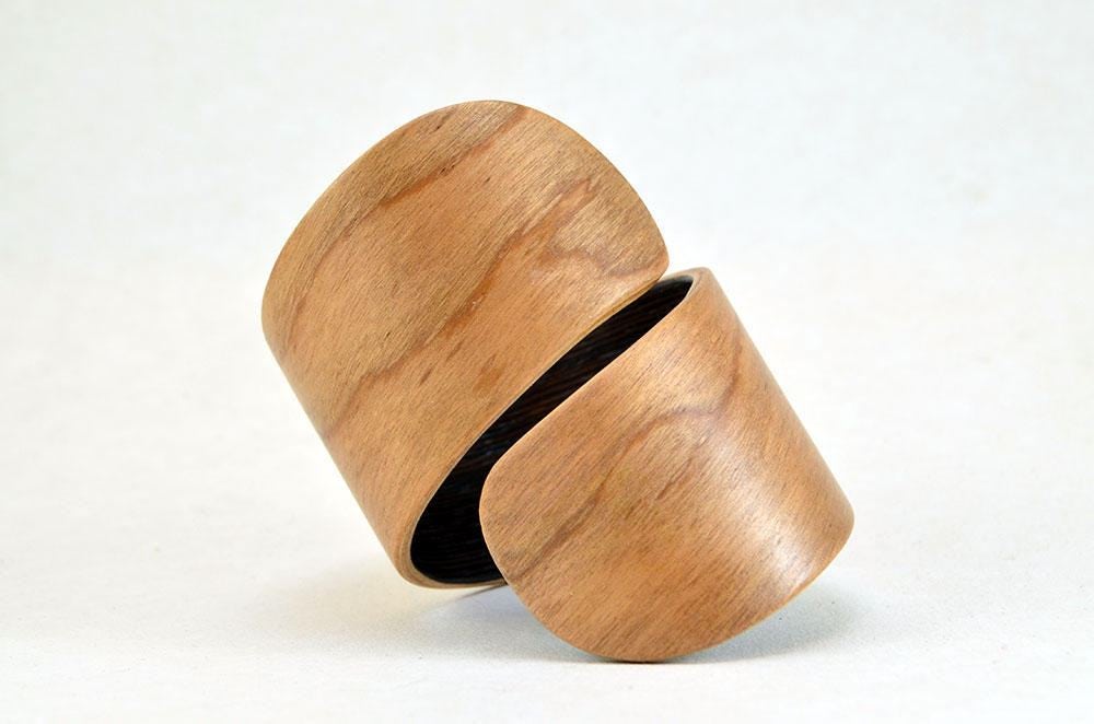 "Wrap around" spiral cuff. Natural veneer Wild Cherry & Wenge