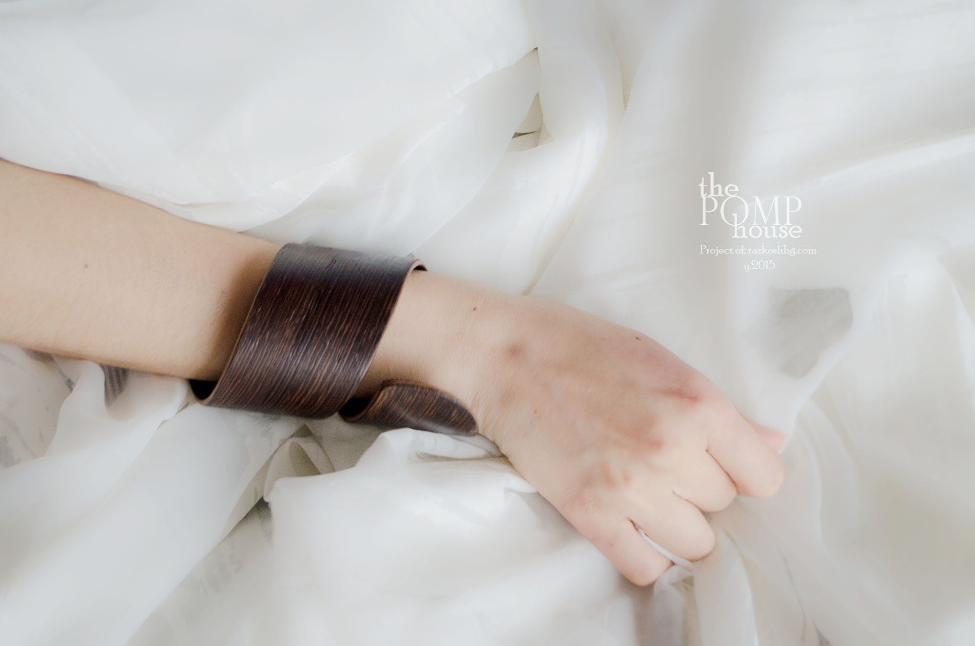 Wooden Bracelet "Double twist R."