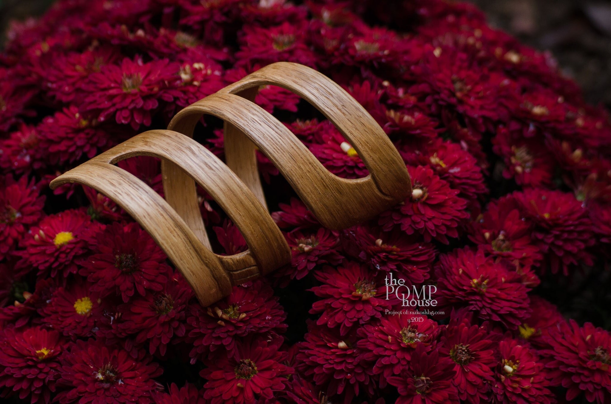 Artisan bracelet "Double twist. Openworks " - Natural Oak wood - Hand Carving