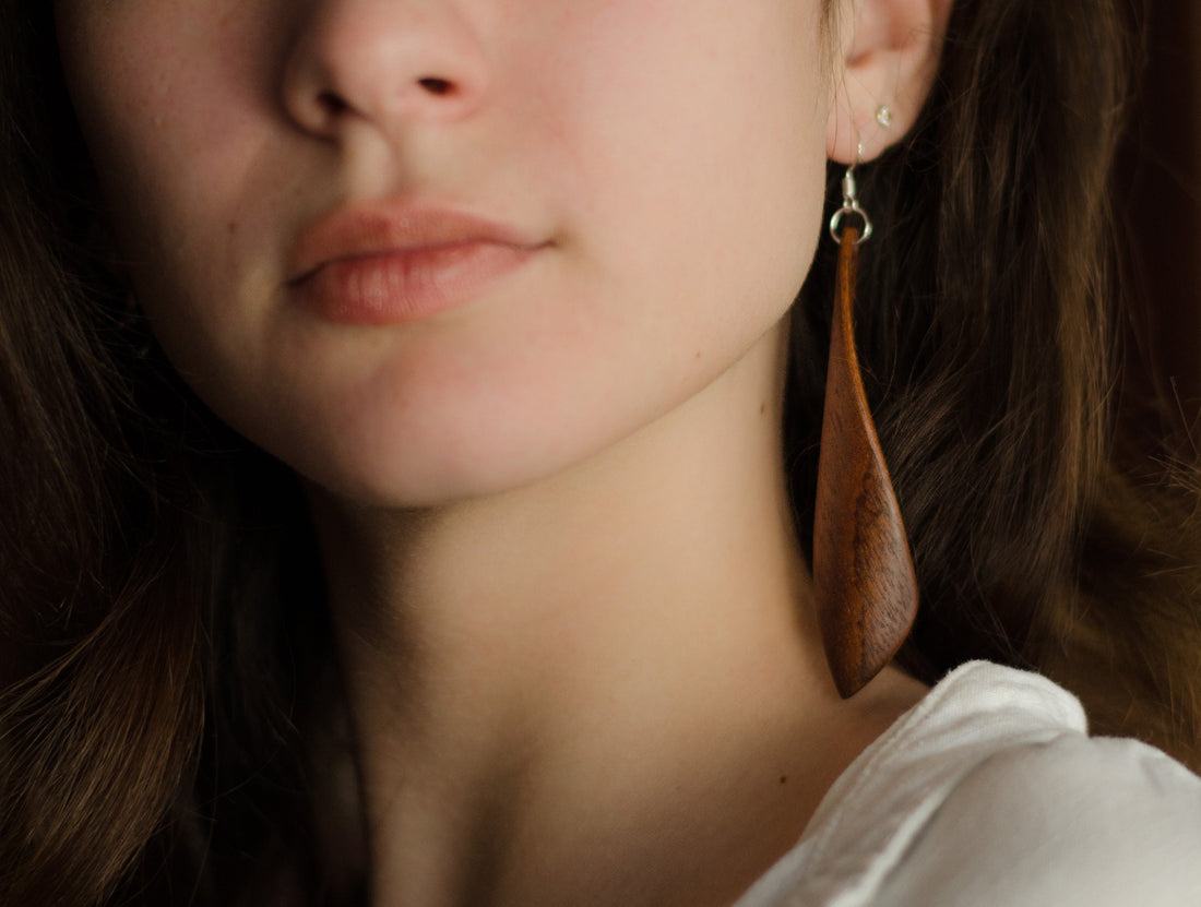 Lightweight Wooden Earrings "Twist" Natural Sapele Mahogany