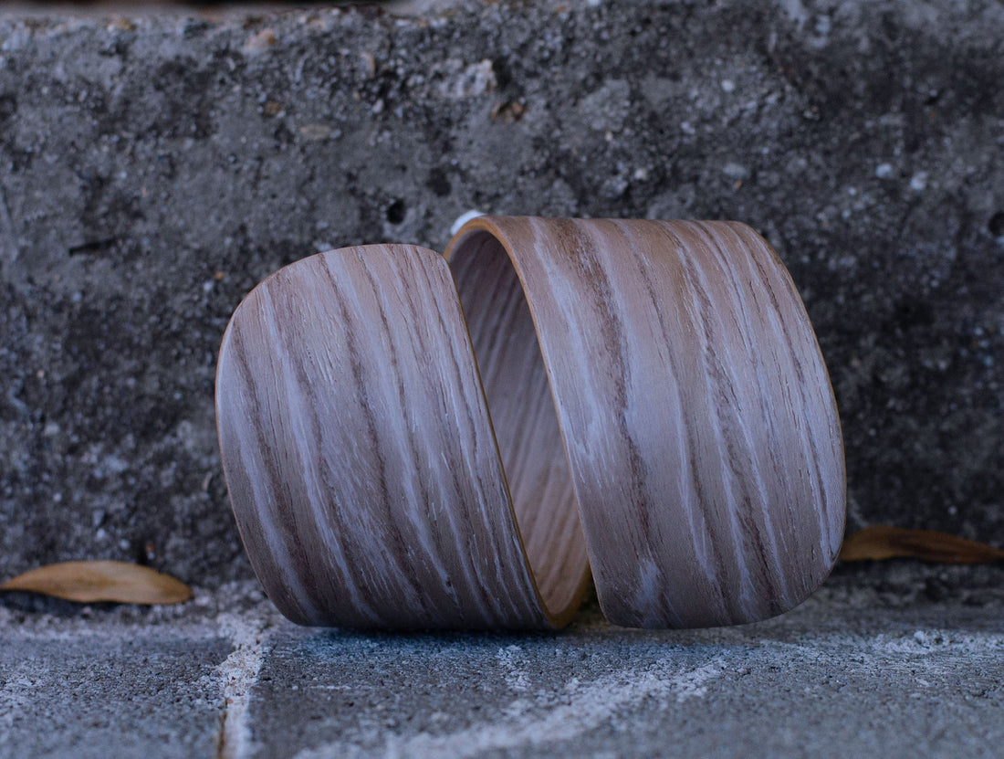 Lightweight Gray Oak spiral cuff  "Simple twist"